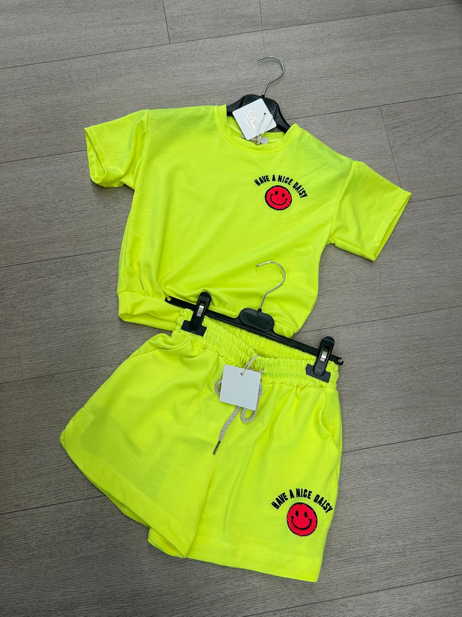 Neon set smile
